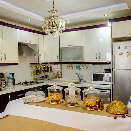 Ephesus Palace Hotell 2*